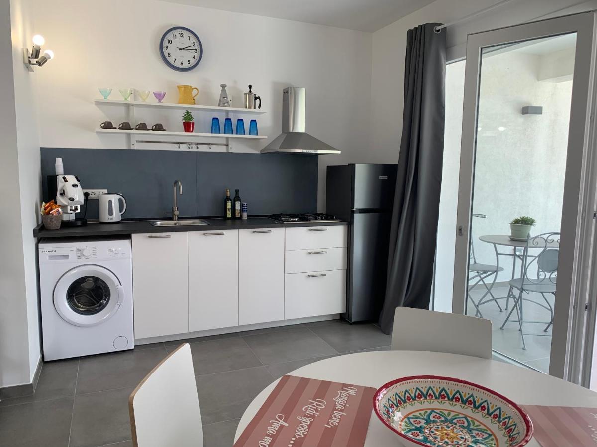 White House Monolocale Apartman Avola Kültér fotó