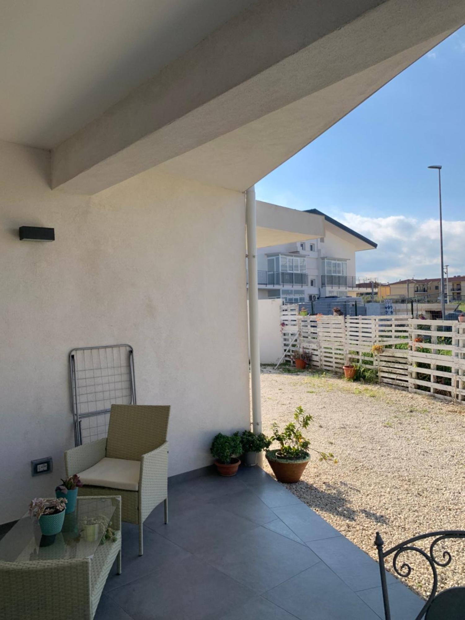 White House Monolocale Apartman Avola Kültér fotó